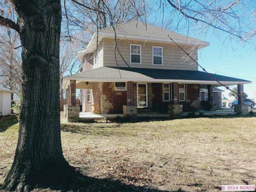 909 N Parkinson Avenue