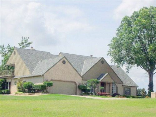 2409 Robinwood Place