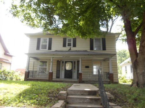 327 Lawndale Ave