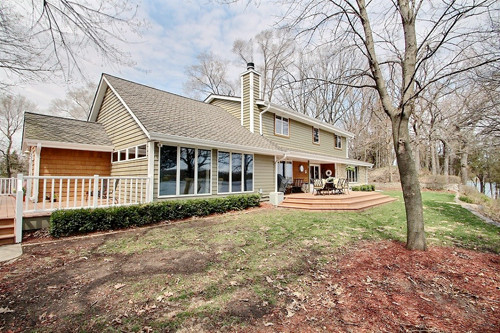 1116 N Pointview RD