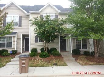 107 Breezeway Ln