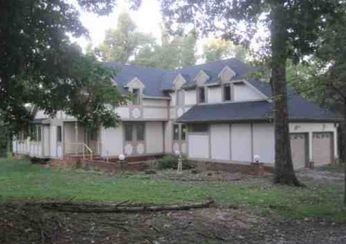 2554 Barnsley Loop