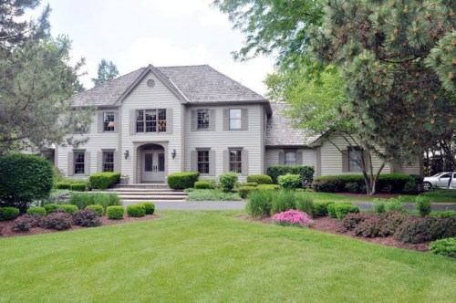 11N212 Williamsburg Drive