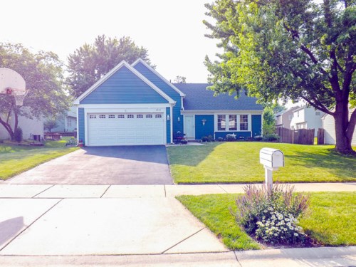2321 Pontiac Circle