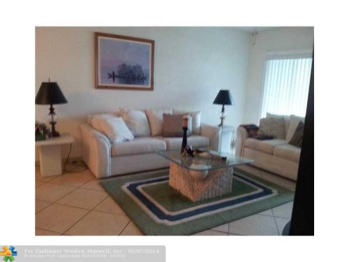 2801 N PALM AIRE DR # 207
