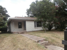 615 N Barbara St