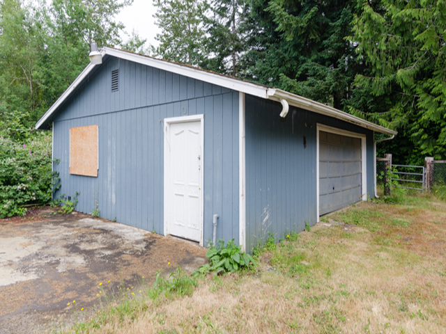 111 SE Highland Drive
