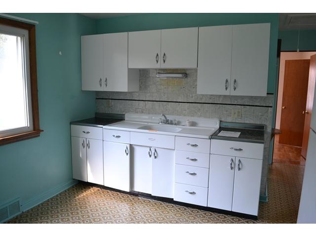566 Portage St