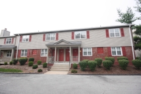 1483 Bobolink Pl