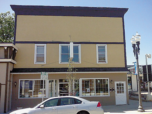 107 E Capitol Dr