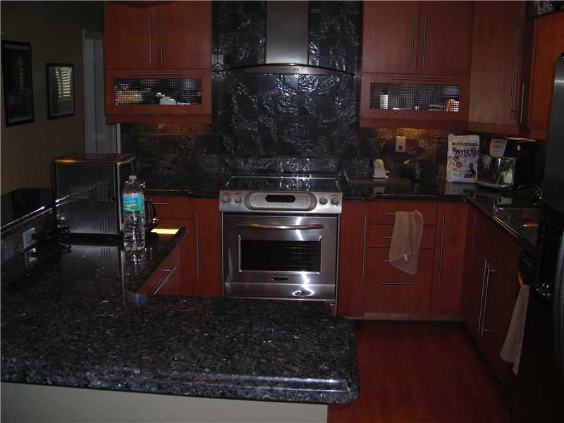 3415 NE 20 AV