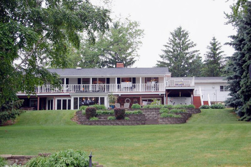W357N5102 Lakeshore Dr