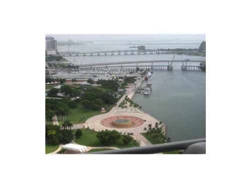 325 BISCAYNE BL # 3518