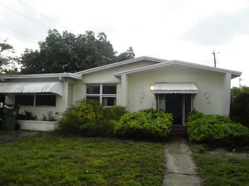 5845 SW 7 ST