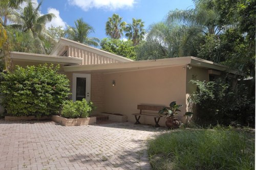 3835 LA PLAYA BL