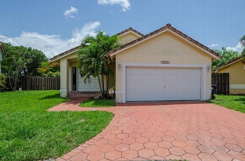 15306 SW 52 LN