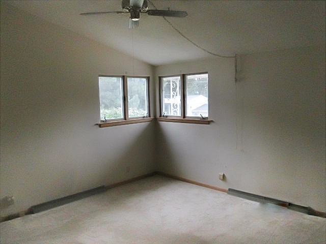 2018 Crestline Dr