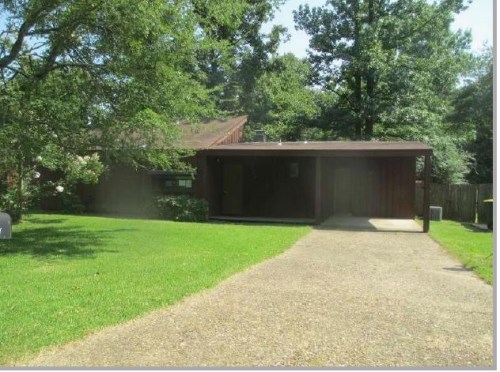 8101 Brandon Dr