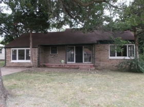 403 E 9th Street