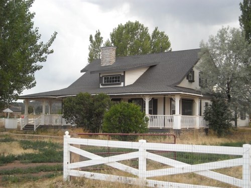 1070 Dusty Ln