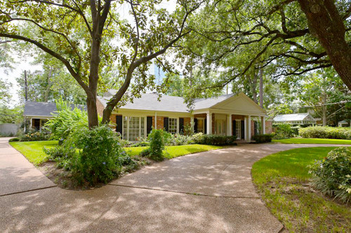 235 PINE HOLLOW LN