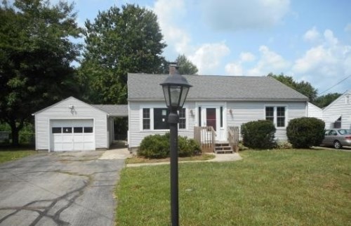 102 NW 19th St