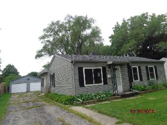 842 Richard St