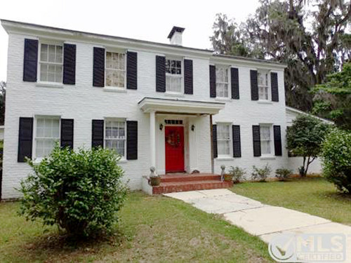 241 NE Livingston Street