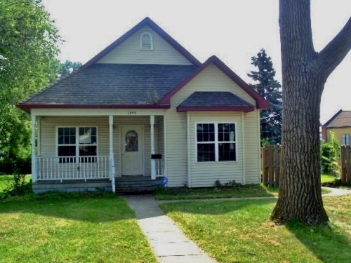 1853 Davis Pl