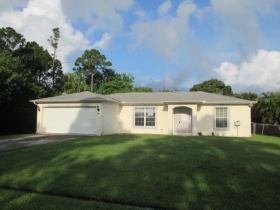 344 NW La Playa St