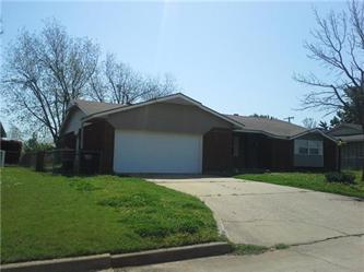 4105 N Chapman Ave