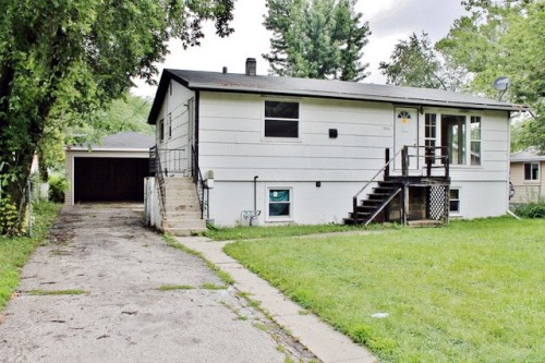 306 Delaware St.