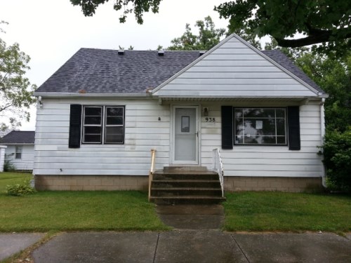938 Elm St