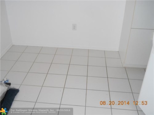 2601 N NOB HILL RD # 302