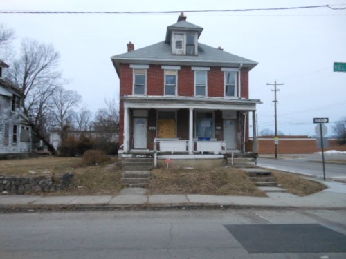 513-515 KELTON AVE