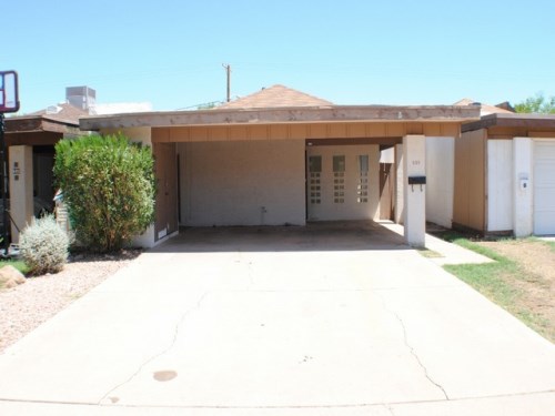 639 N Hobson