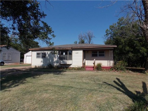 1107 Ridgeway Dr