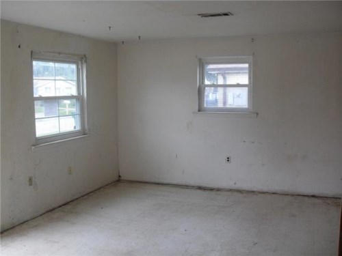 1628 Lisa Dr