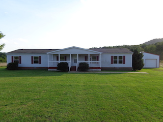 3163 Highway 31 E