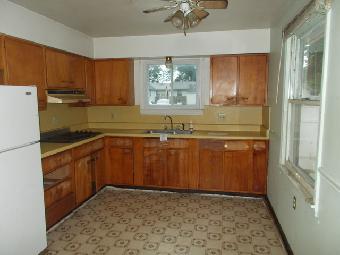 1653 Oakmont Ln
