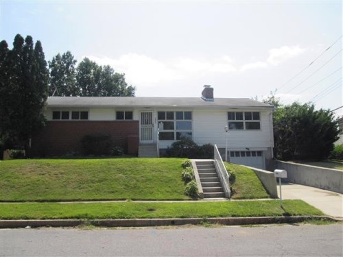 1303 Highland Dr
