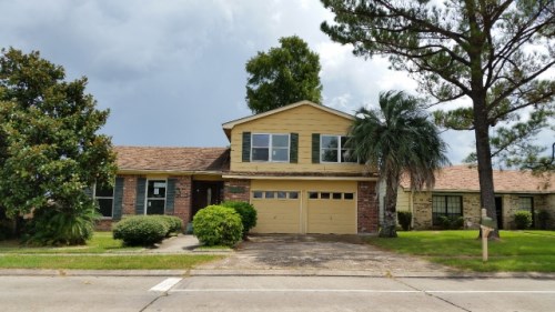 2557 Woodmere Blvd