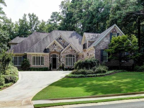 836 Hillwood Drive