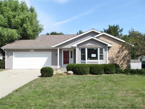 986 W Maple Ave