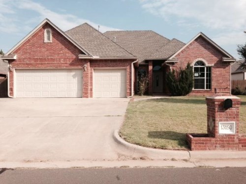 13150 Red Oak Dr