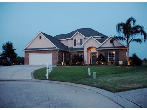 3925 Lake ProvidenceDr.