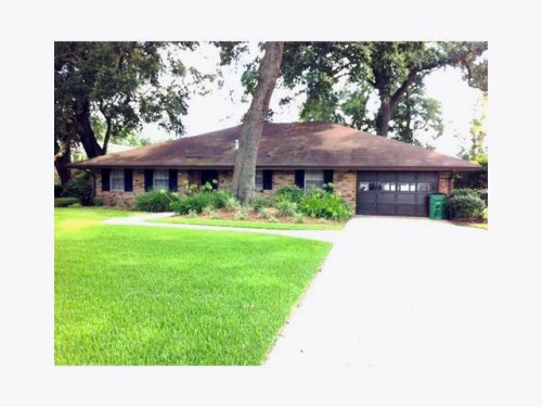 110 CAMELLIA CT