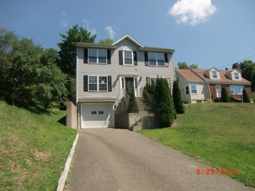 140 Lakeside Blvd E
