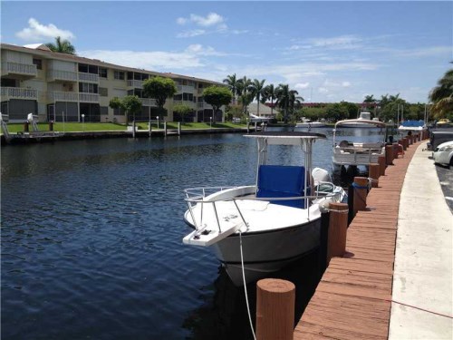 437 GOLDEN ISLES DR # 15I