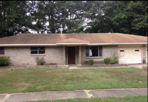 3104 Taylor Dr